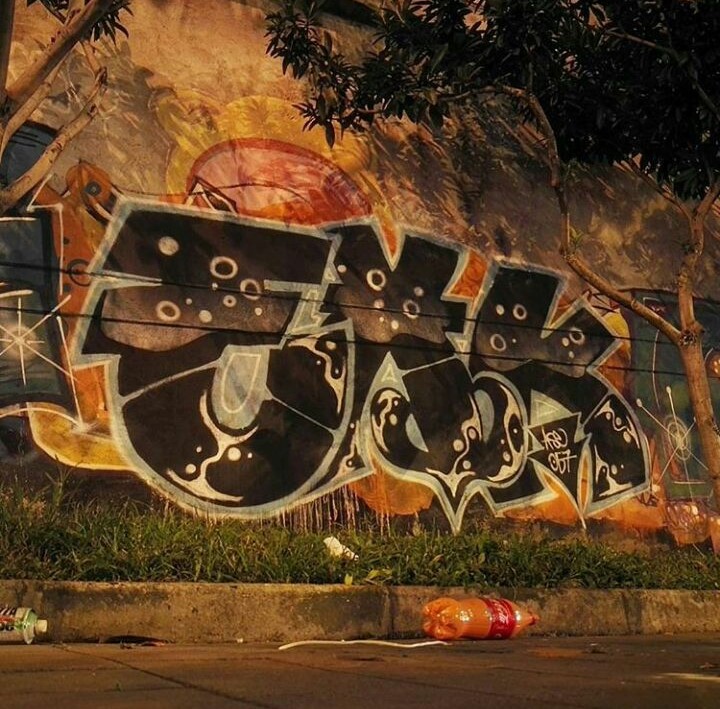 El tag de Exk, quien considera que los cánones legales o estéticos, desdidbujan la esencia de esta expresión de la cultura Hip-Hop. Foto: Cortesía.